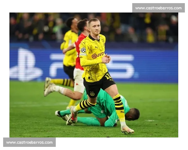 欧冠半决赛激战正酣豪门争锋谁能问鼎最终荣耀